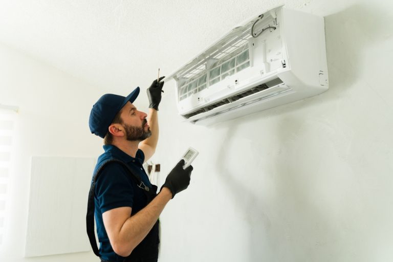 ac-duct-cleaning-dubai-mold-musty-smell
